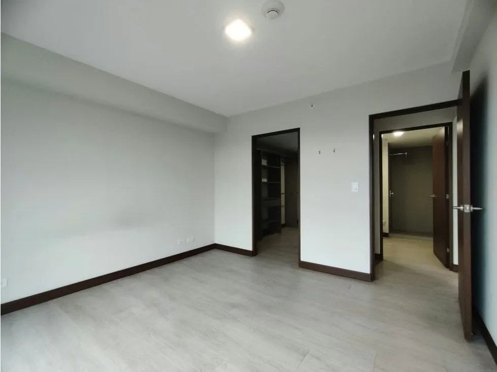 ¡Descubre este acogedor apartamento de 1 habitación en Azenza Towers! Ubicado en una zona privilegiada, ofrece un amplio walk-in closet, parqueo, bodega y una hermosa vista al ..., photo 8
