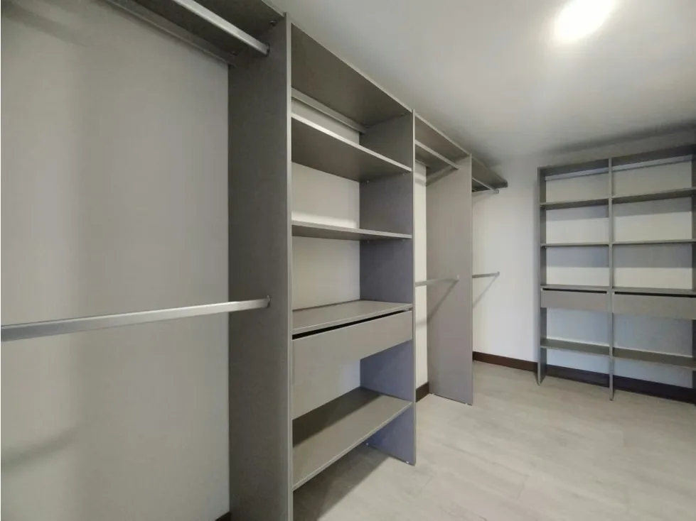 ¡Descubre este acogedor apartamento de 1 habitación en Azenza Towers! Ubicado en una zona privilegiada, ofrece un amplio walk-in closet, parqueo, bodega y una hermosa vista al ..., photo 9