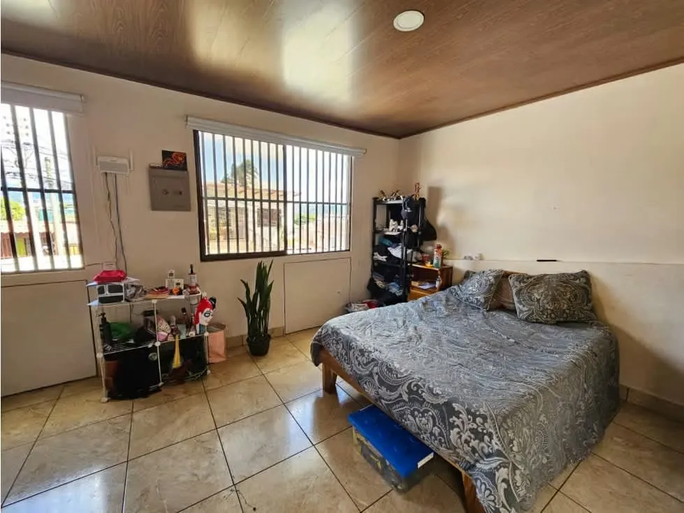 Venta de casa 2 plantas, 6 habitaciones en Zapote cerca de Shoppers, photo 8