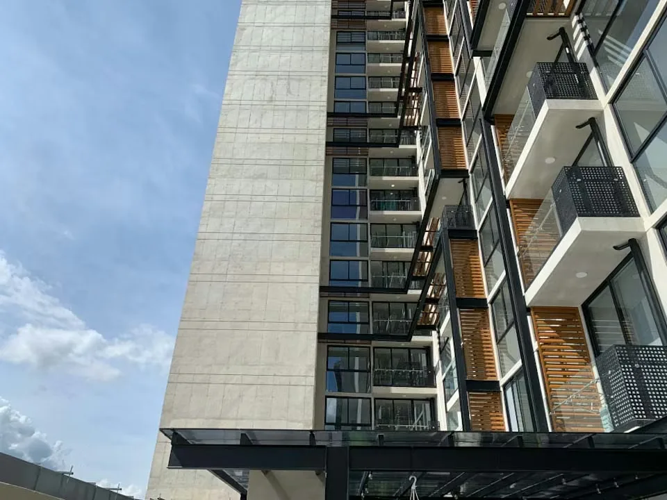 Apartment for Sale in Sky Garden with Expansive Views and Natural Light, photo 2