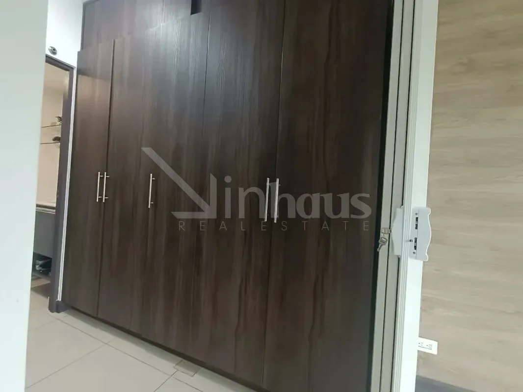 Venta de apartamento de una habitación ubicado en Torre en Nunciatura. Cuenta con un espacio integrado de cocina, sala y comedor con salida a balcón., photo 15