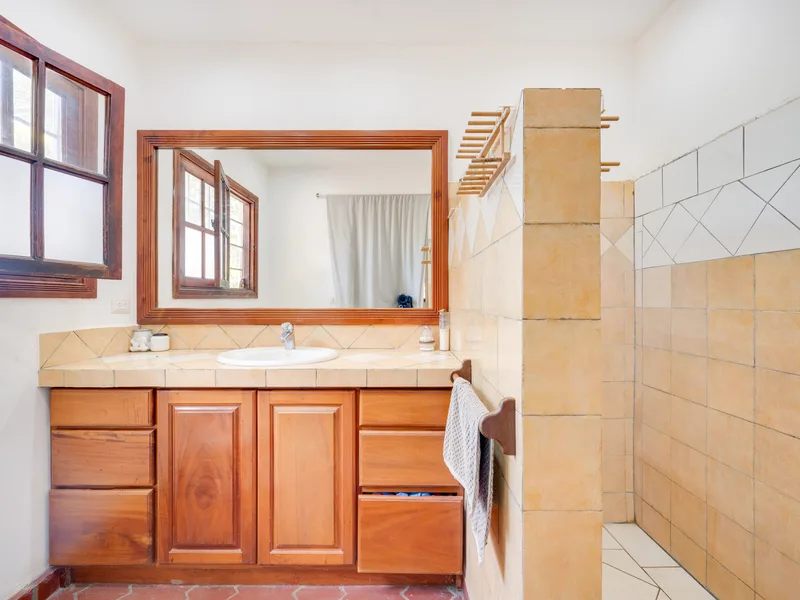 7 Bed Single Family Homes For Sale in La Josefina, photo 15