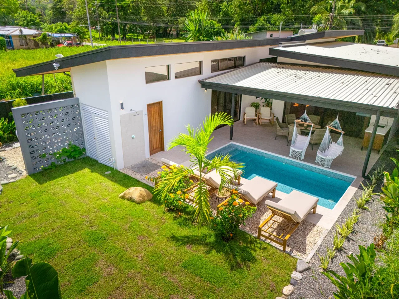 PROPERTY WITH BEAUTIFUL HOUSE IN UVITA CENTER – 0.11 ACRES, photo 9