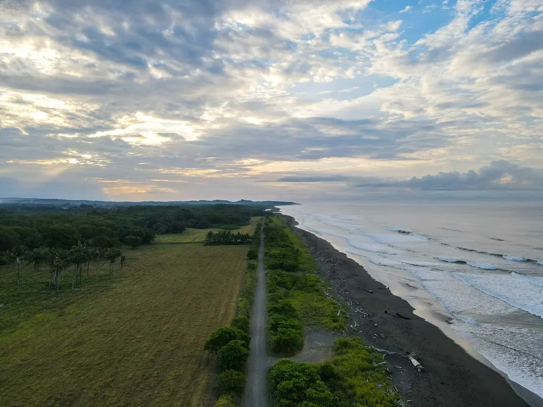 Located along Playa Hermosa, in the Central Pacific of Costa Rica, between Jacó and Esterillos, Místico is an ..., photo 12