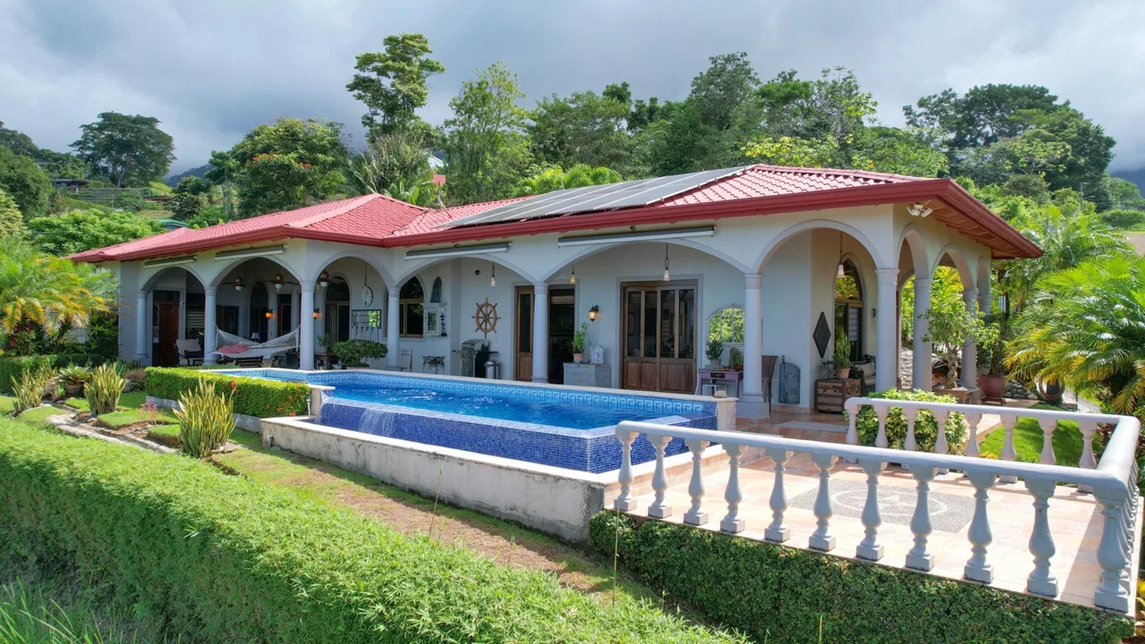 PROPERTY WITH THREE BEDROOMS AND FRONT OCEAN VIEWS, IN OJOCHAL – 0.63 ACRES, photo 4