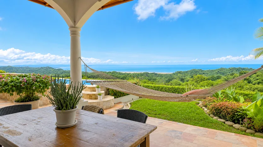 PROPERTY WITH THREE BEDROOMS AND FRONT OCEAN VIEWS, IN OJOCHAL – 0.63 ACRES, photo 6