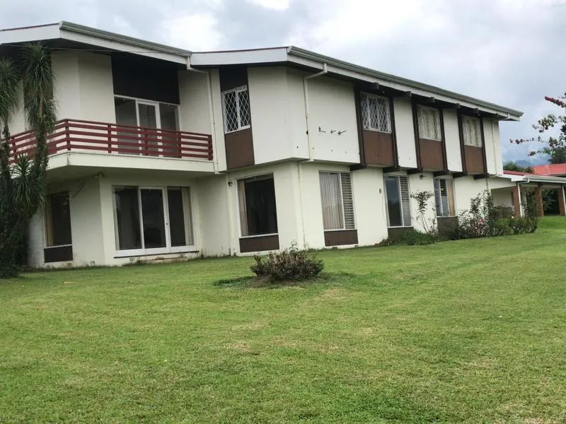 8 Bed Single Family Homes For Sale in San Pedro, photo 3