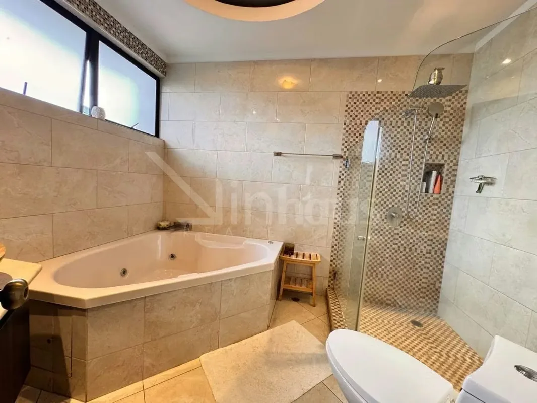 Hermosa casa con patio y habitación en planta baja en Lomas de Ayarco- id 43792, photo 2