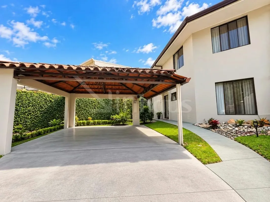 Hermosa casa con patio y habitación en planta baja en Lomas de Ayarco- id 43792, photo 6
