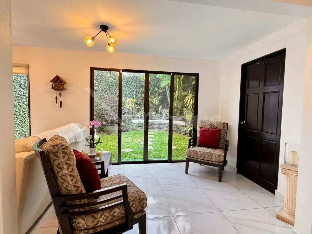 Hermosa casa con patio y habitación en planta baja en Lomas de Ayarco- id 43792, photo 8