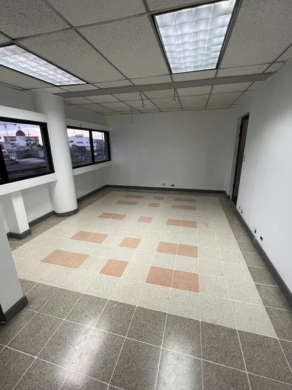 Ubicación privilegiada en Barrio Escalante, en el corazón de la zona gastronómica y de oficinas más exclusiva de San José. Eskina Escalante ofrece un entorno seguro, con alta ...