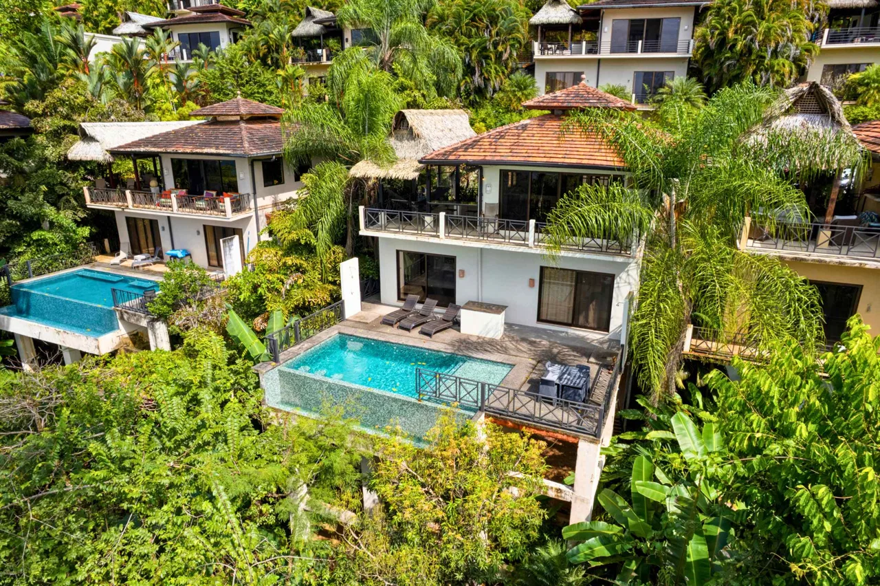 Charming 2-Bedroom Villa with Ocean & Mountain Views, Walk-to-Beach Access in Canto Del Mar in Dominicalito Costa Rica