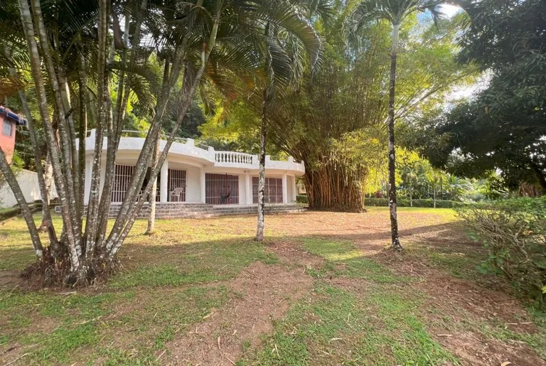 Apartamento en Piso 11 con Vista a la Montaña – Croc’s Resort & Casino