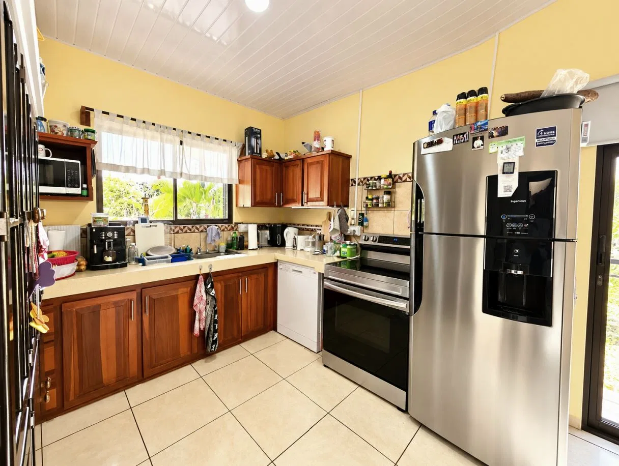 Fully Furnished 4-Bedroom Home with Pool & Mountain Views Near Downtown Atenas – 400052042257, photo 9