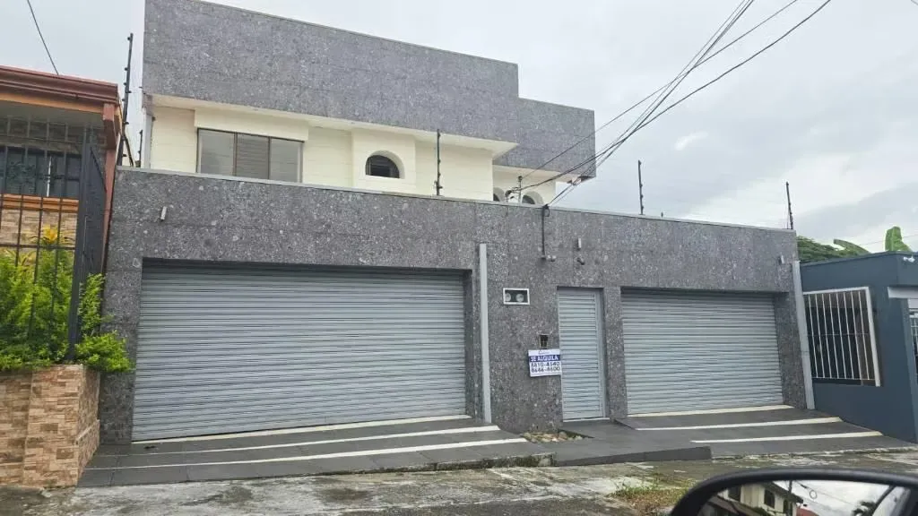 HOUSE FOR RENT IN ROHRMOSER
