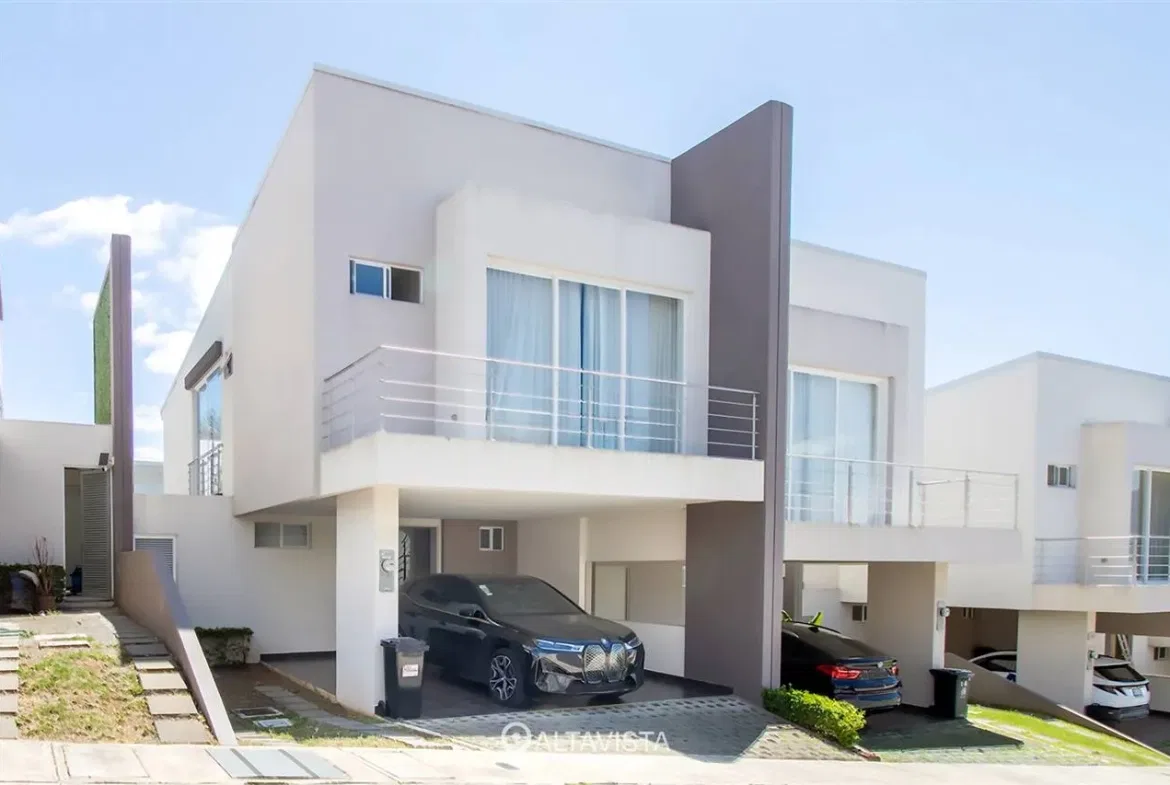 Casa de 3 Habitaciones en Condominio La Arboleda