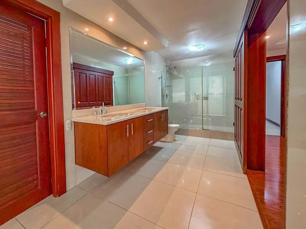 APARTMENT FOR SALE IN ALTOSS DE MARBELLA WITH DIRECT ACCESS TO LUSH GARDENS, photo 2