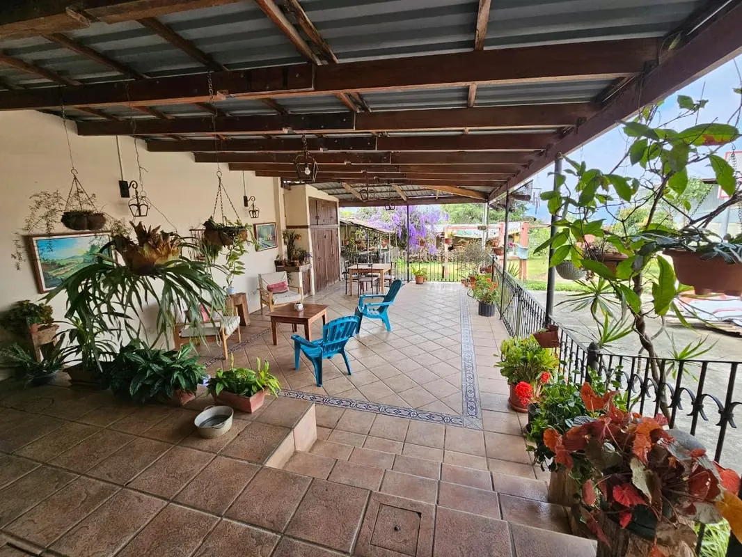 Property for Sale with House in Commercial Area on the Road to Irazú Volcano, photo 7