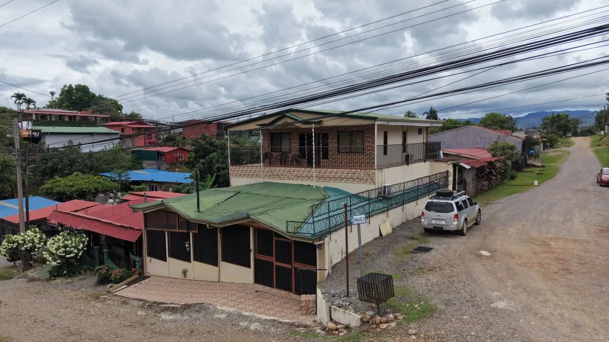 2-STORY HOUSE IN AN EXCELLENT LOCATION IN FRONT OF THE INTER-AMERICAN HIGHWAY, PÉREZ ZELEDÓN, photo 2