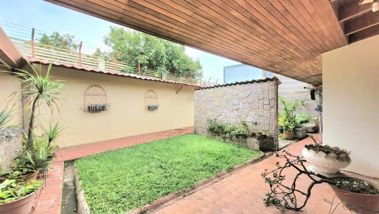 Ubicación privilegiada sobre calle principal ruta Moravia-Tibás., photo 8