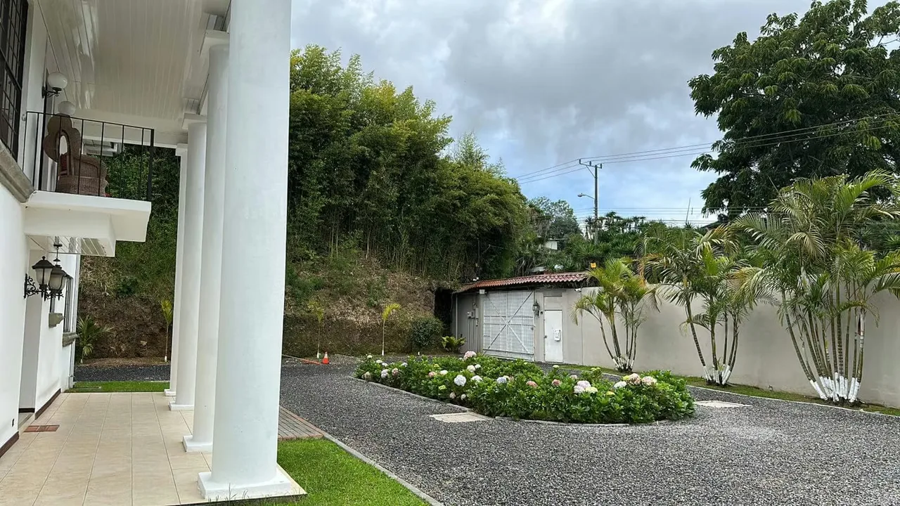 Position your business headquarters or luxury estate in the most exclusive area of San Ramón de Tres Ríos. ..., photo 2