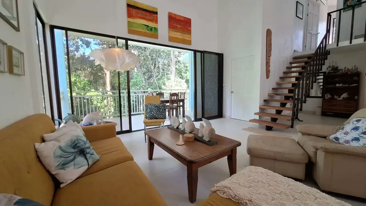 Experience the ultimate expression of coastal luxury with this exquisite, turnkey 3-bedroom, 2-bathroom home, nestled within the prestigious Villa Leona condominium in Garabito, ..., photo 12
