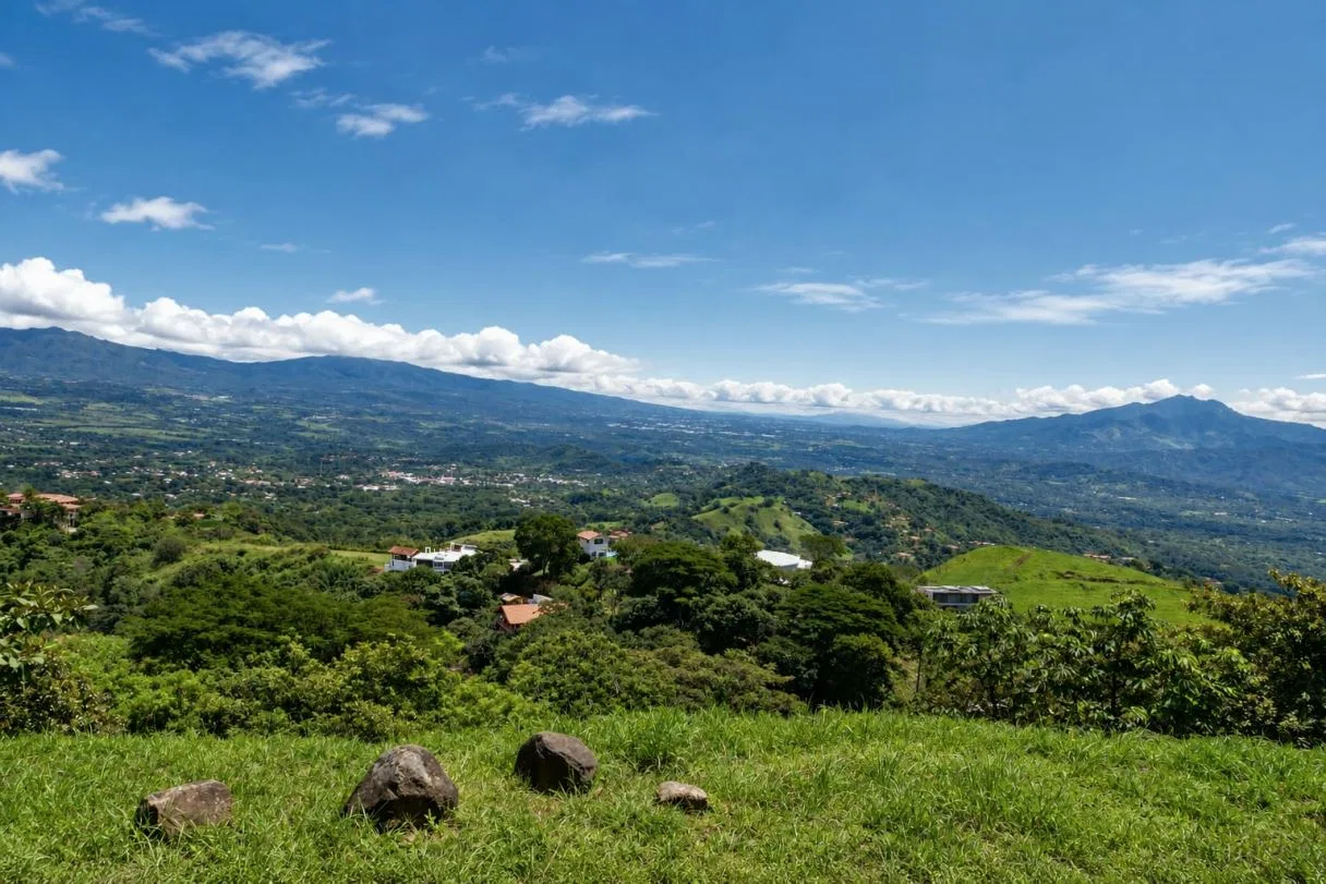 Exclusive Vista Atenas Ridge Lot — 12,573 m² with 300° Views – 400051521177