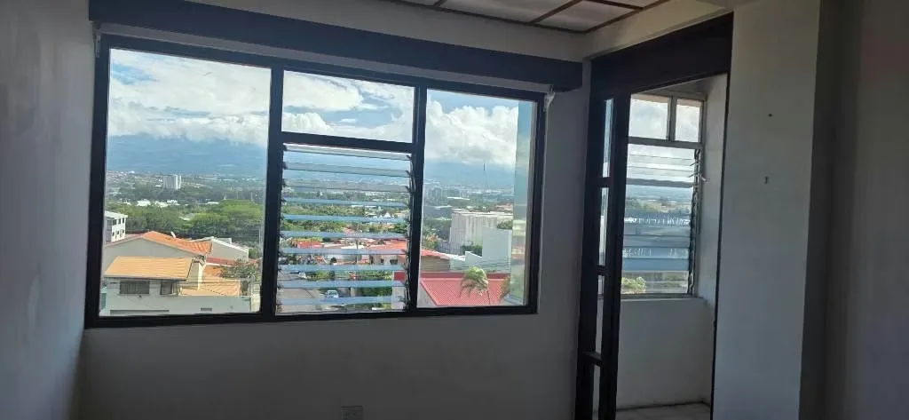 Spacious 5-bedroom apartment for rent with 24-hour security, photo 4