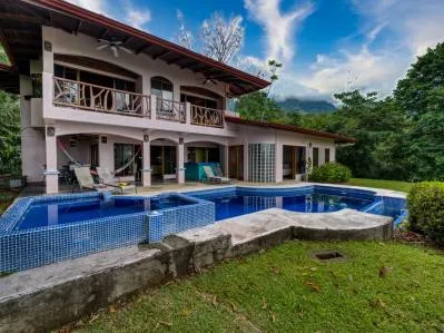 Casa con vista al mar en Ventanas con privacidad