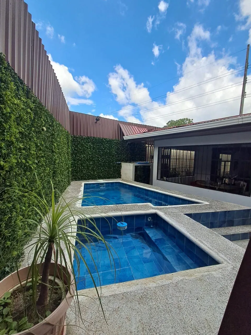 Casa Vacacional con piscina privada-rancho-barbacoa-A/C-parqueo en La Fortuna, San Carlos.