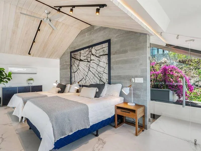 5 Bed Single Family Homes For Sale in Playa Flamingo, photo 12