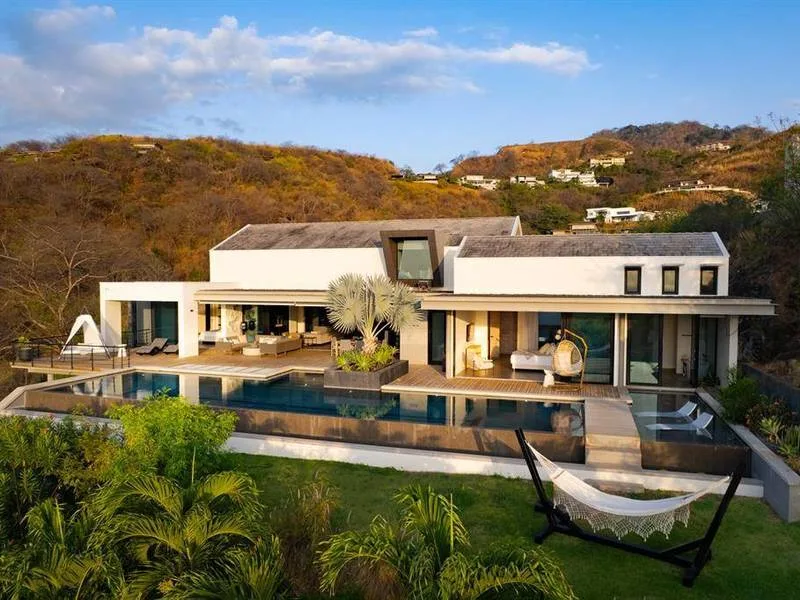 5 Bed Single Family Homes For Sale in Playa Flamingo, photo 13