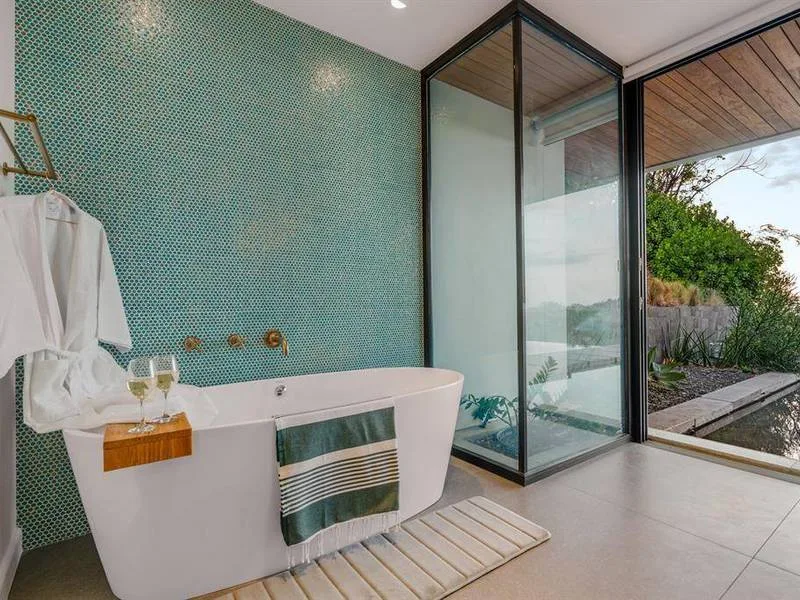 5 Bed Single Family Homes For Sale in Playa Flamingo, photo 9