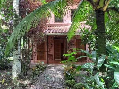 Casitas Caribeñas cerca de una linda Playa en Cahuita