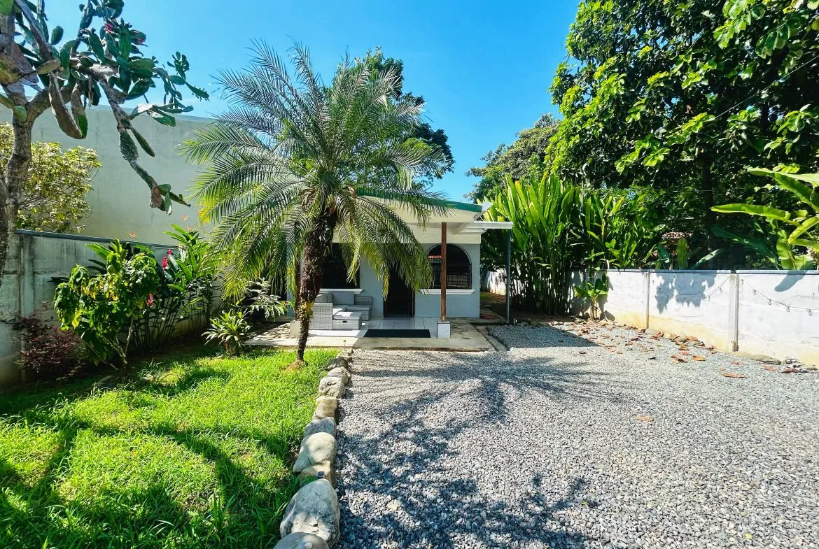 NEWLY RENOVATED 2 BED-HOME WITH PRIME LOCATION – 0.08 ACRES, photo 4