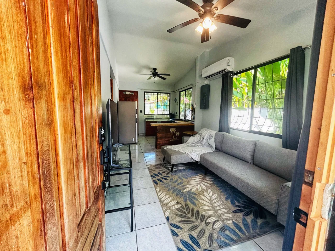 NEWLY RENOVATED 2 BED-HOME WITH PRIME LOCATION – 0.08 ACRES, photo 7