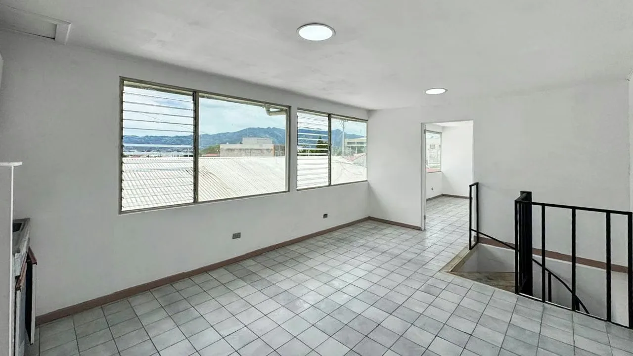 Local 2-level rent in San Pedro, Montes de Oca (MB), photo 3