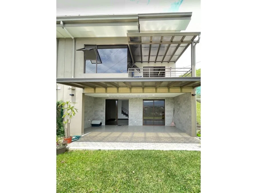 Moderno condominio en Guachipelín