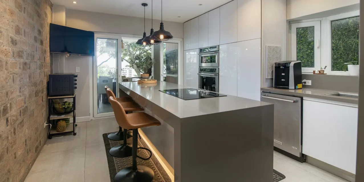 3-bedroom house in gated Escazú community with mountain views, spacious terraces, modern kitchen, and private garden near La Paco Shopping Center, Costa Rica., photo 5