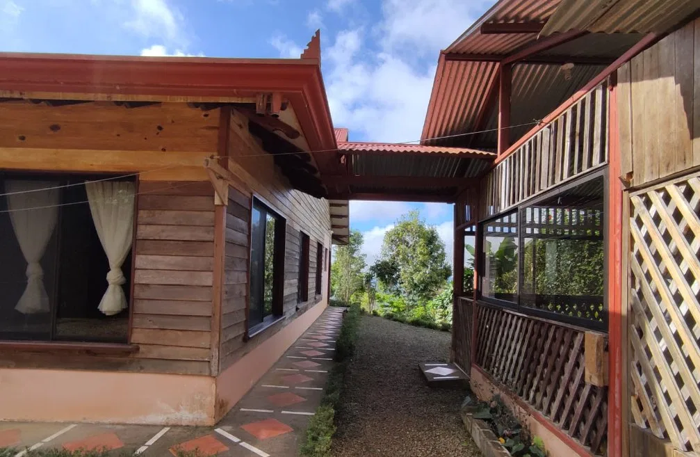 VENTA DE CASA RURAL DE 5 HABITACIONES EN LA ESE DE PARAMO, PEREZ ZELEDON: CLIMA DE MONTAÑA Y VISTAS - Venta en Pérez Zeledón, photo 8