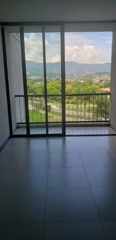 Viva con estilo, comodidad y una vista espectacular en uno de los complejos residenciales más exclusivos de ...