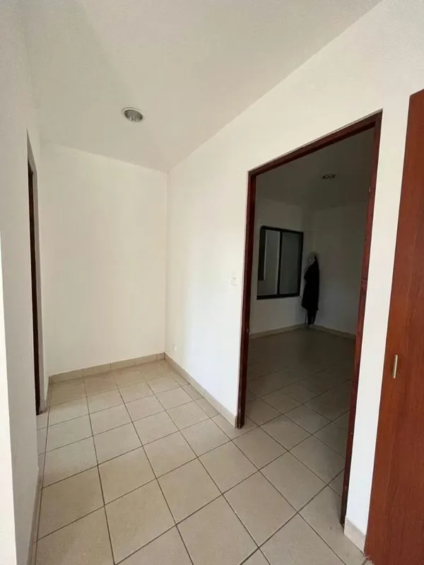 • Dos habitaciones, un baño completo, cuarto de pilas grande y un parqueo. ..., photo 6