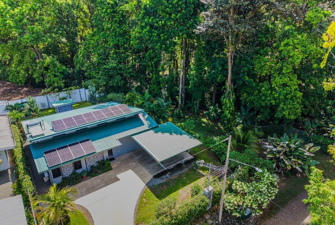 PROPERTY WITH TWO BEDROOMS WITH A PRIVATE CREEK, IN UVITA CENTER – 0.29 ACRES, photo 6