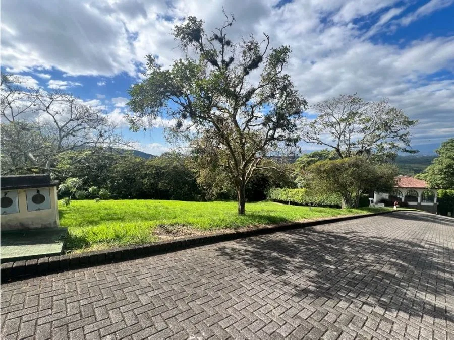 Se Vende Lote en Ciudad Colón Condominio Altamira