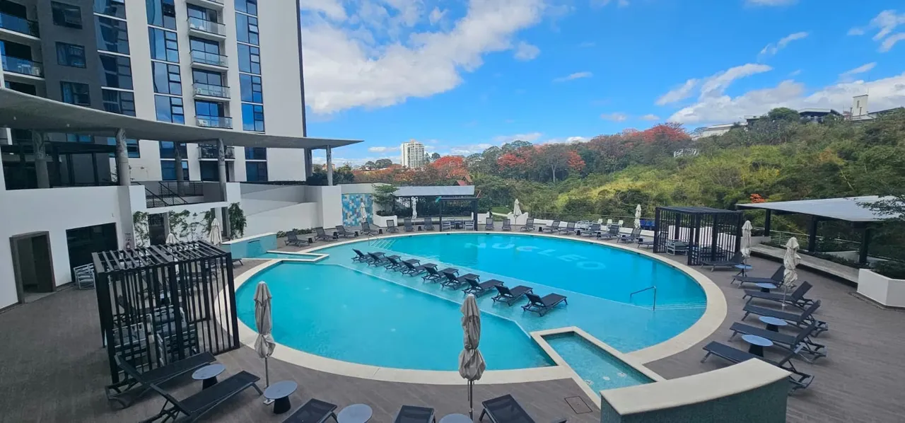 Be the first to live in this modern, elegant apartment at the Núcleo Sabana condominium. Situated on the 19th ..., photo 2