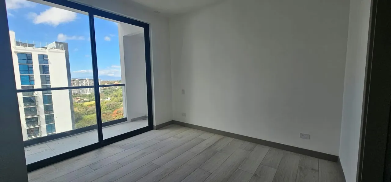 Be the first to live in this modern, elegant apartment at the Núcleo Sabana condominium. Situated on the 19th ..., photo 11