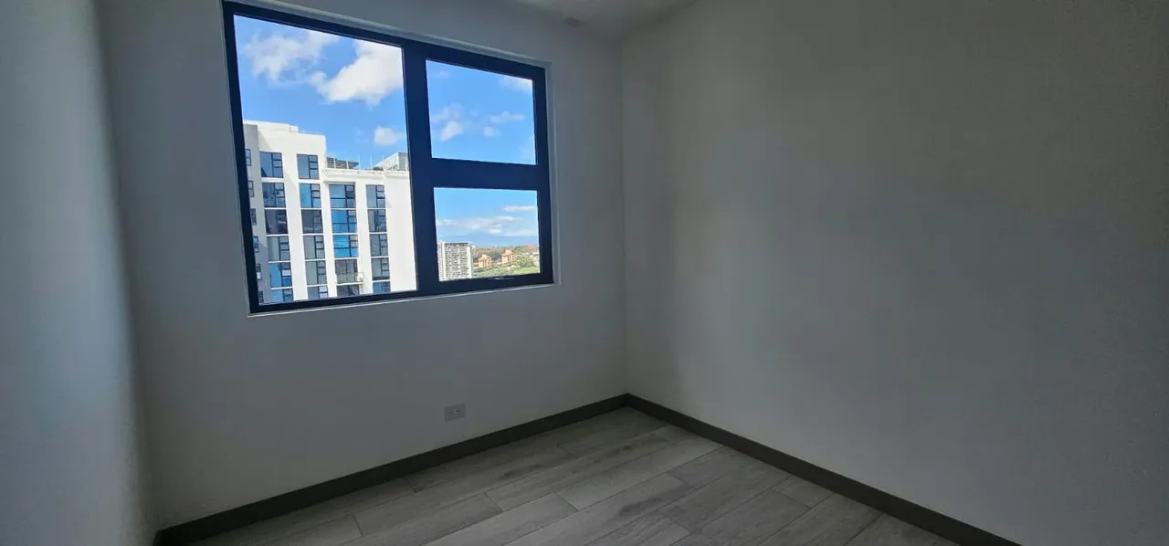Be the first to live in this modern, elegant apartment at the Núcleo Sabana condominium. Situated on the 19th ..., photo 8