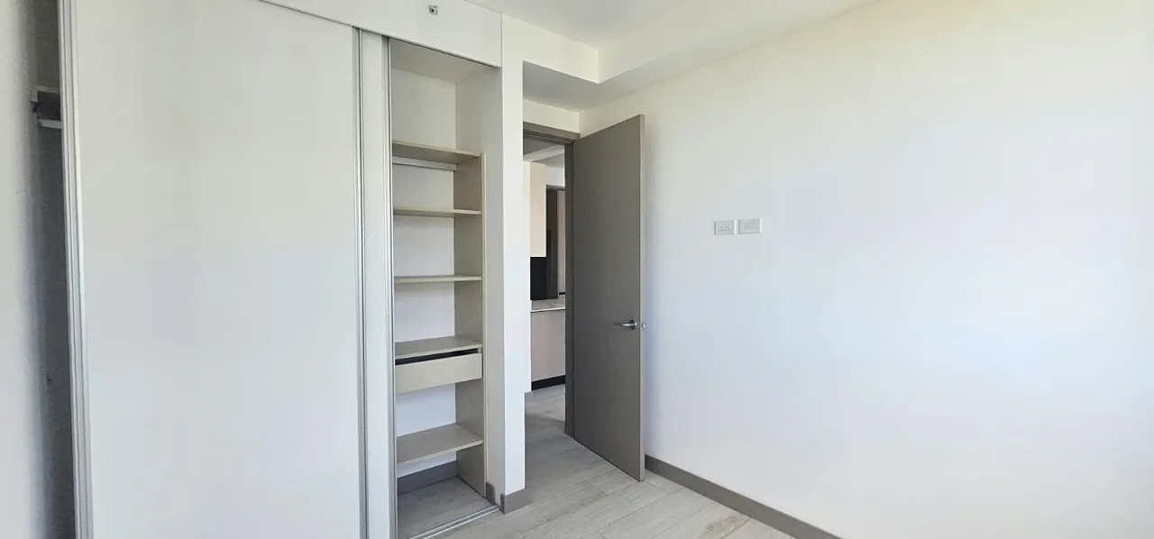Be the first to live in this modern, elegant apartment at the Núcleo Sabana condominium. Situated on the 19th ..., photo 9