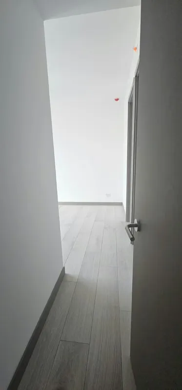 Be the first to live in this modern, elegant apartment at the Núcleo Sabana condominium. Situated on the 19th ..., photo 10
