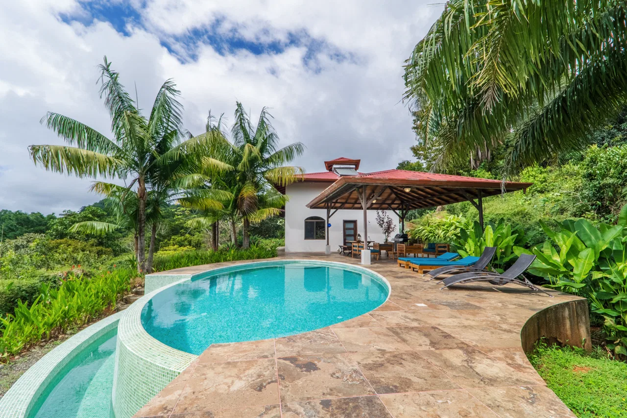 MOUNTAIN PROPERTY WITH A PARTIAL OCEAN VIEWS, IN PLATANILLO – 2.6 ACRES